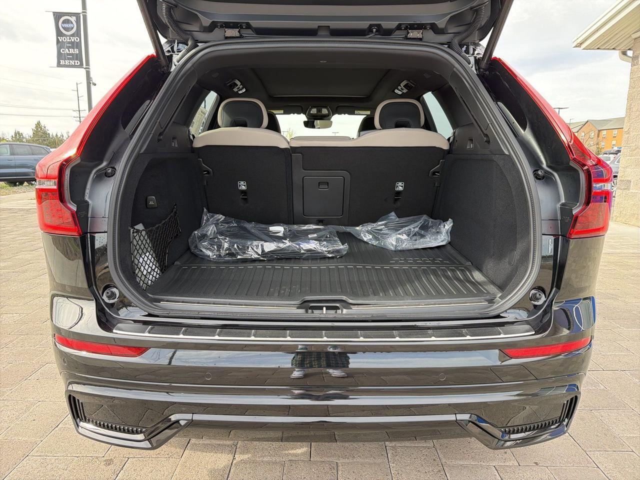 2026 Volvo XC60 Plug-In Hybrid T8 Plus Bend OR