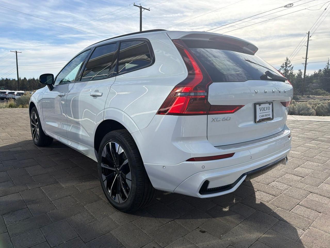2026 Volvo XC60 Plug-In Hybrid T8 Plus Bend OR