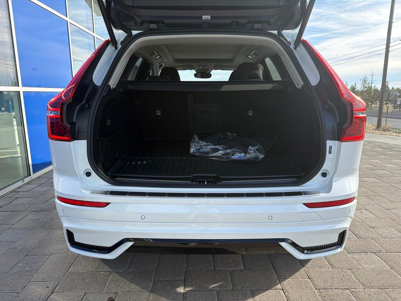 2026 Volvo XC60 Plug-In Hybrid T8 Plus Bend OR