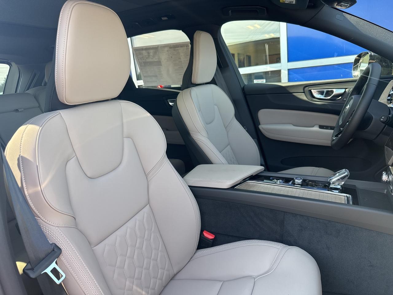 2026 Volvo XC60 Plug-In Hybrid T8 Plus Bend OR