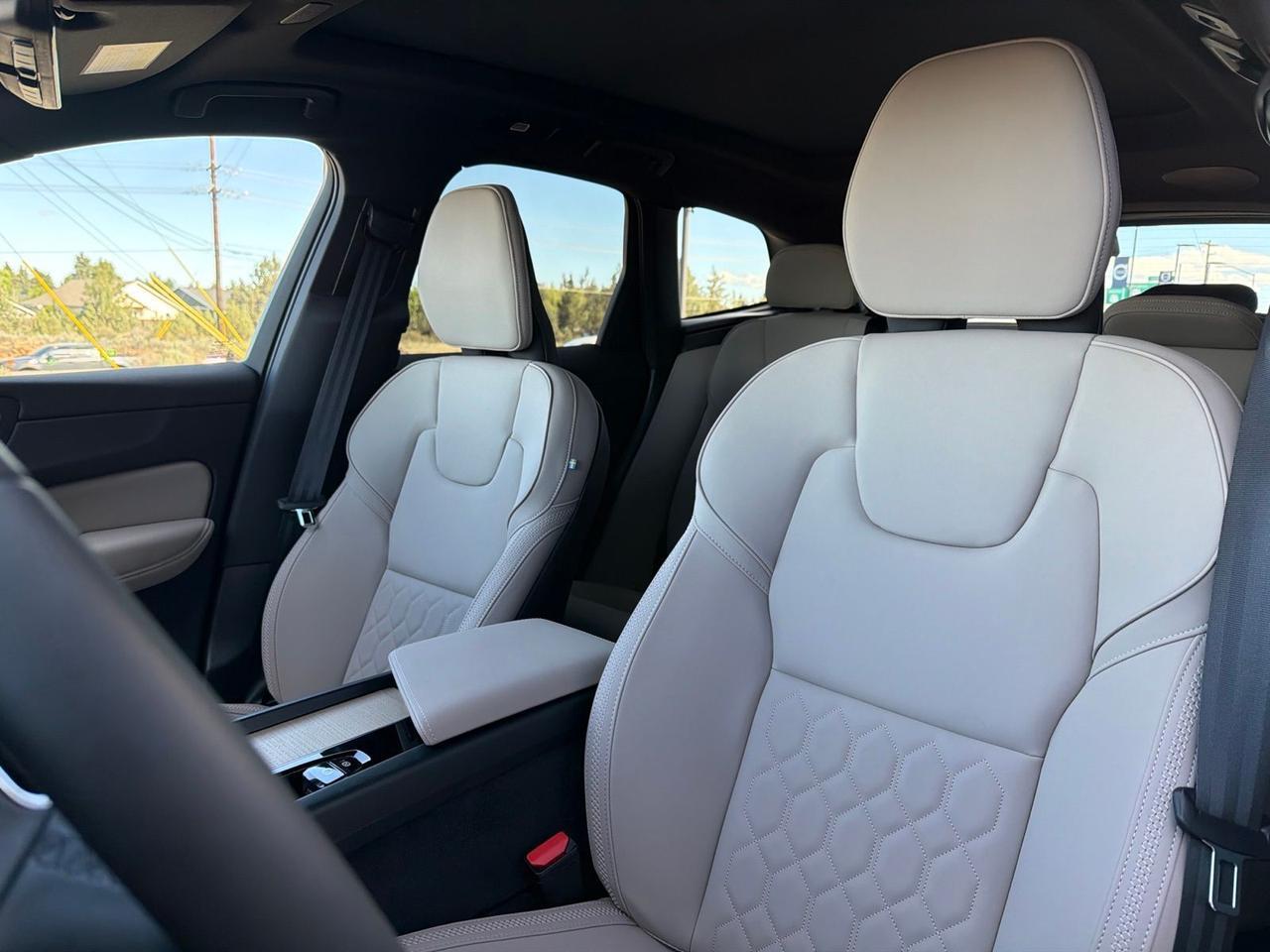2026 Volvo XC60 Plug-In Hybrid T8 Plus Bend OR