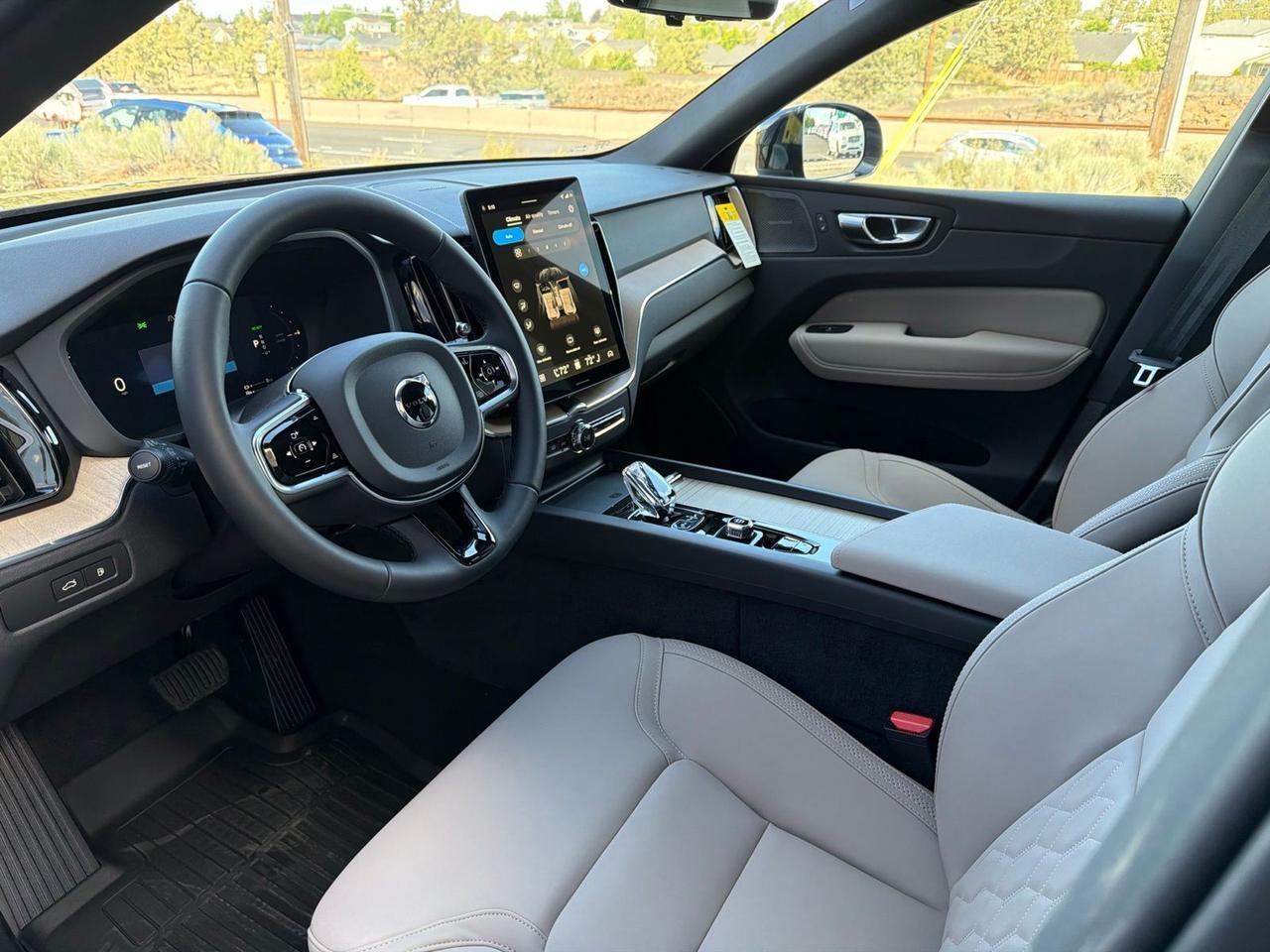 2026 Volvo XC60 Plug-In Hybrid T8 Plus Bend OR