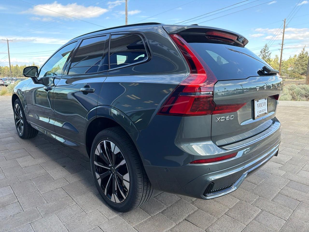 2026 Volvo XC60 Plug-In Hybrid T8 Plus Bend OR
