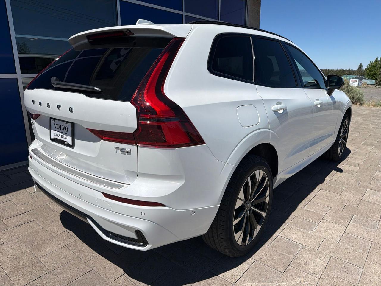 2026 Volvo XC60 Plug-In Hybrid T8 Plus Bend OR