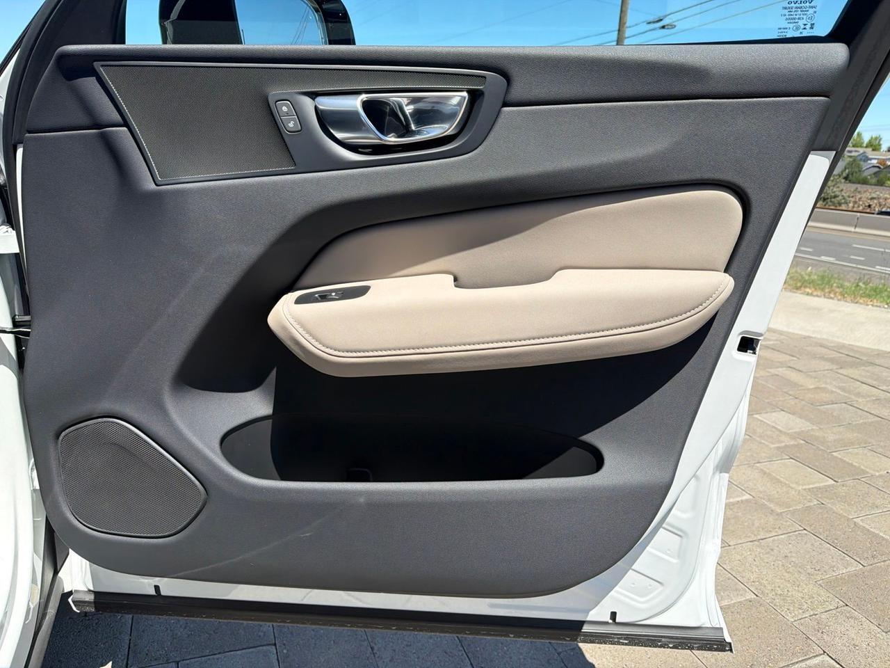 2026 Volvo XC60 Plug-In Hybrid T8 Plus Bend OR