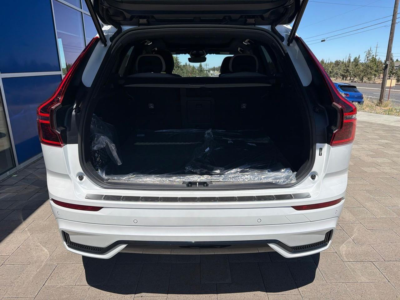 2026 Volvo XC60 Plug-In Hybrid T8 Plus Bend OR
