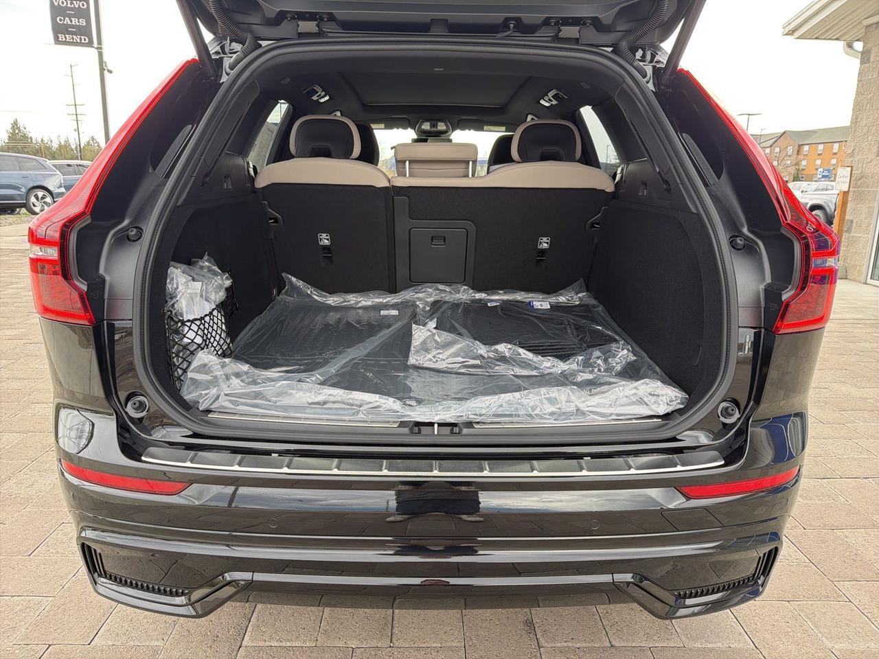 2026 Volvo XC60 Plug-In Hybrid T8 Plus Bend OR