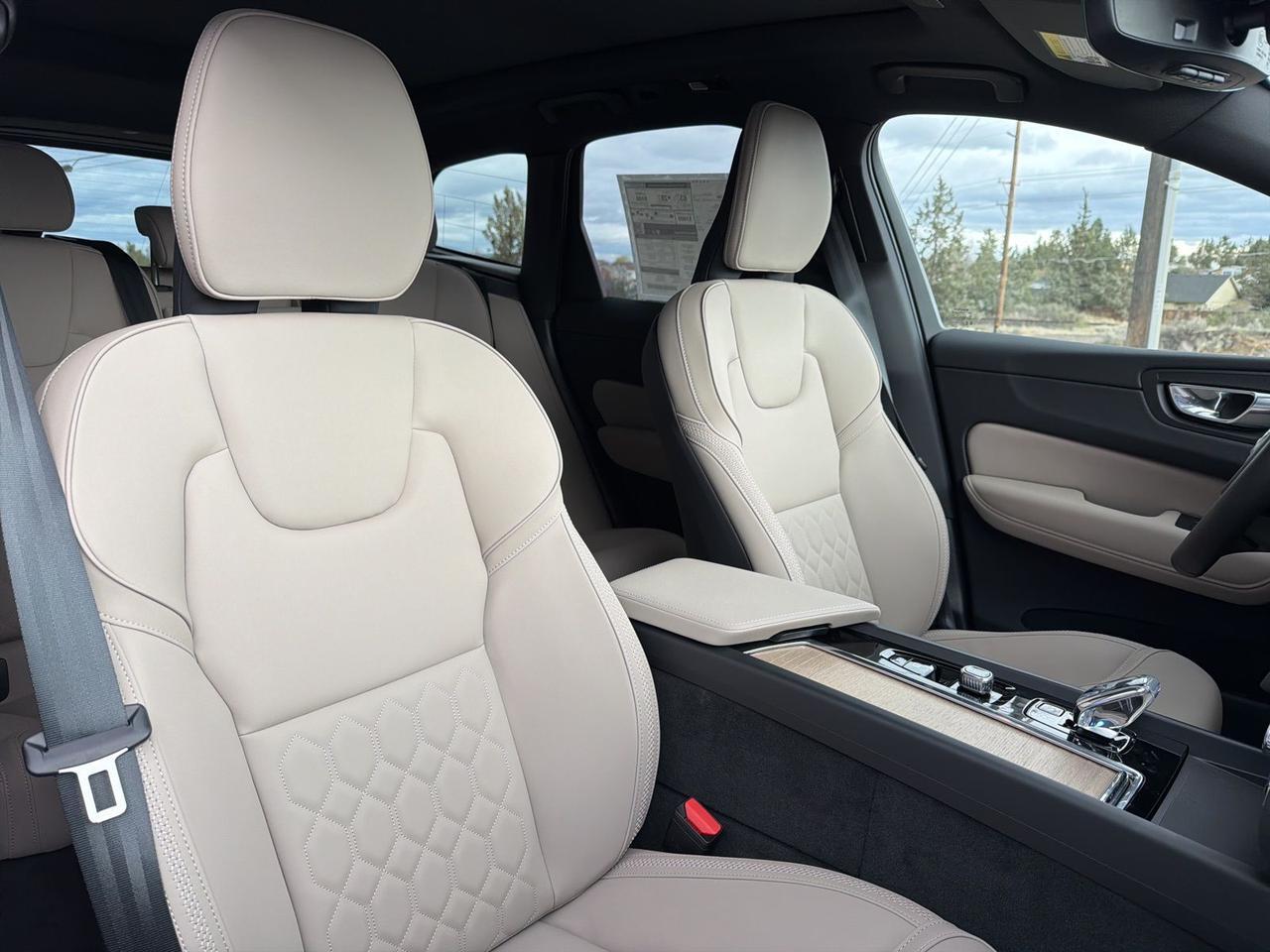 2026 Volvo XC60 Plug-In Hybrid T8 Plus Bend OR