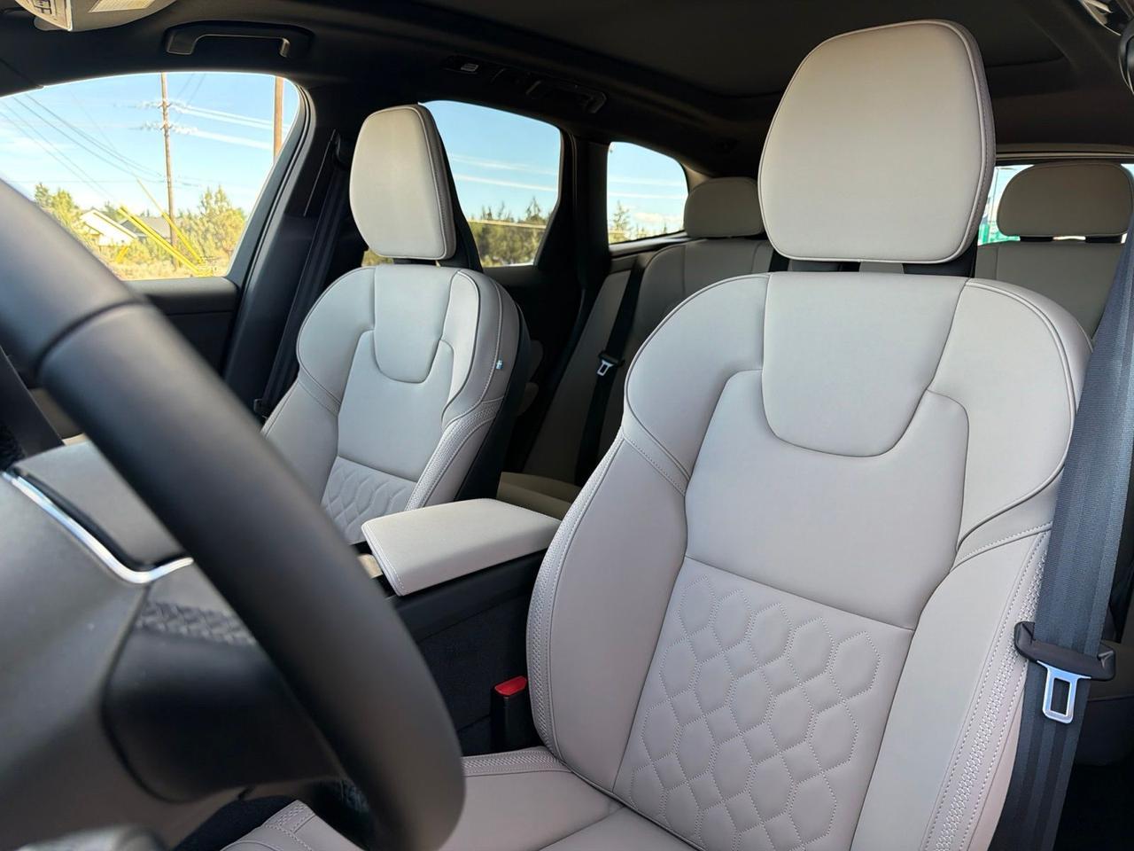 2026 Volvo XC60 Plug-In Hybrid T8 Plus Bend OR