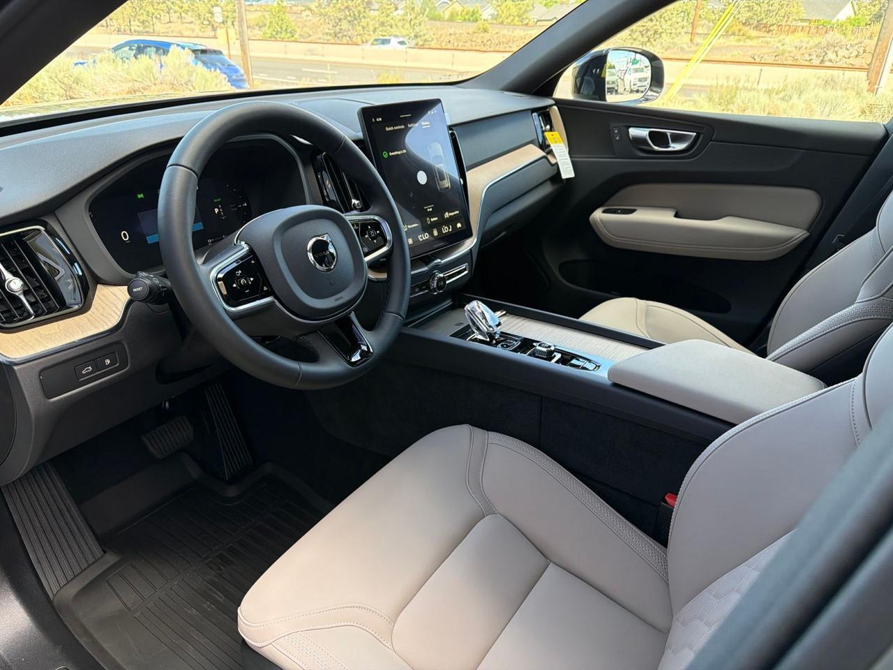 2026 Volvo XC60 Plug-In Hybrid T8 Plus Bend OR