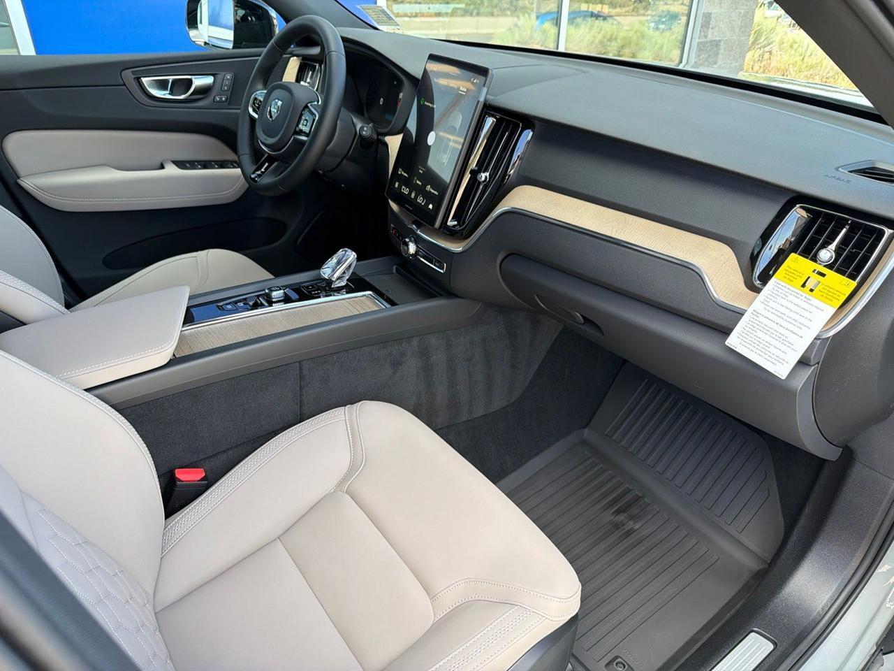 2026 Volvo XC60 Plug-In Hybrid T8 Plus Bend OR