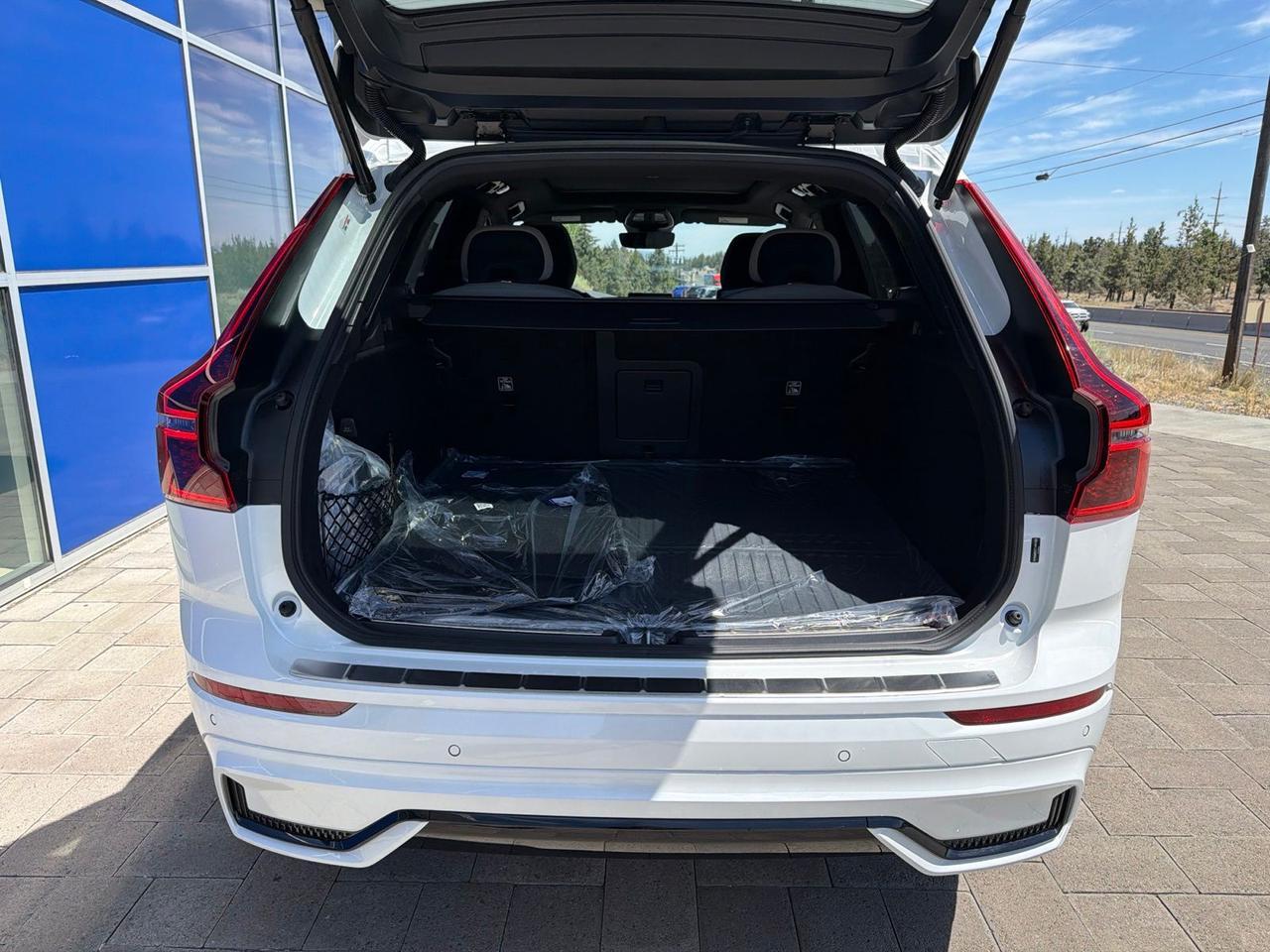 2026 Volvo XC60 Plug-In Hybrid T8 Plus Bend OR