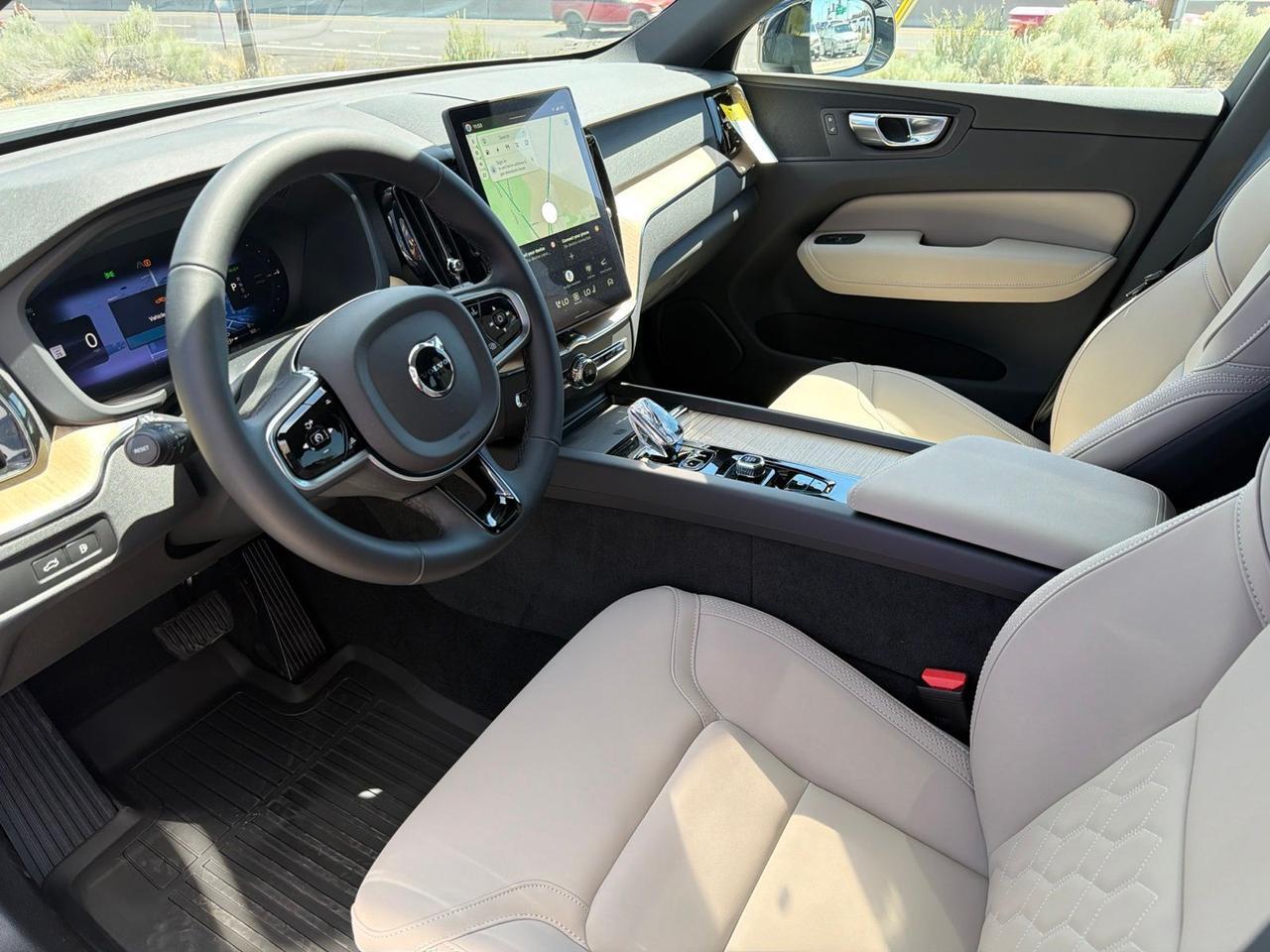 2026 Volvo XC60 Plug-In Hybrid T8 Plus Bend OR