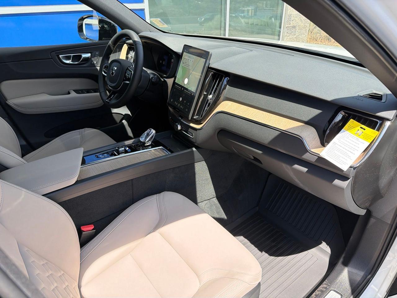 2026 Volvo XC60 Plug-In Hybrid T8 Plus Bend OR