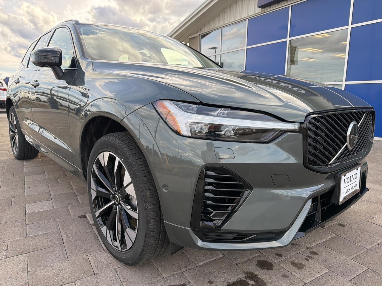 2026 Volvo XC60 Plug-In Hybrid T8 Plus