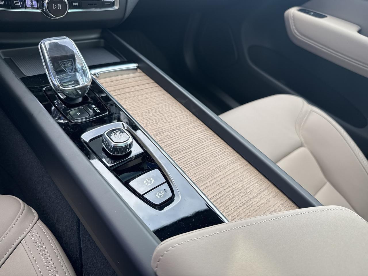 2026 Volvo XC60 Plug-In Hybrid T8 Plus Bend OR