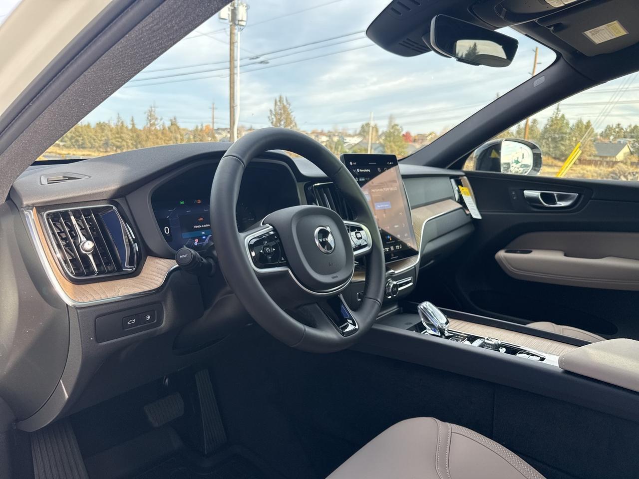 2026 Volvo XC60 Plug-In Hybrid T8 Plus Bend OR