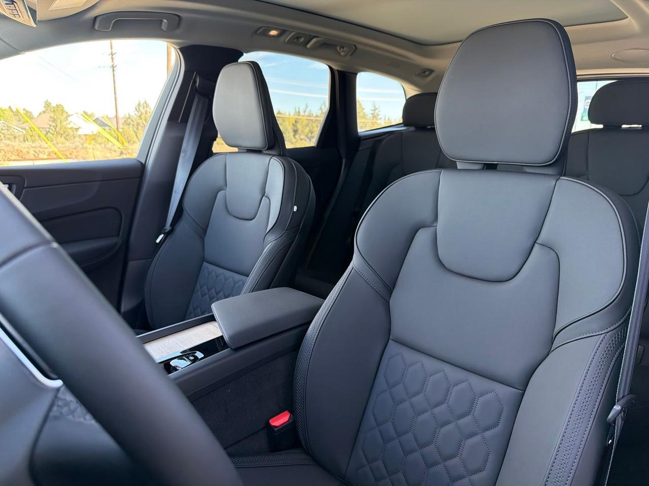 2026 Volvo XC60 Plug-In Hybrid T8 Plus Bend OR