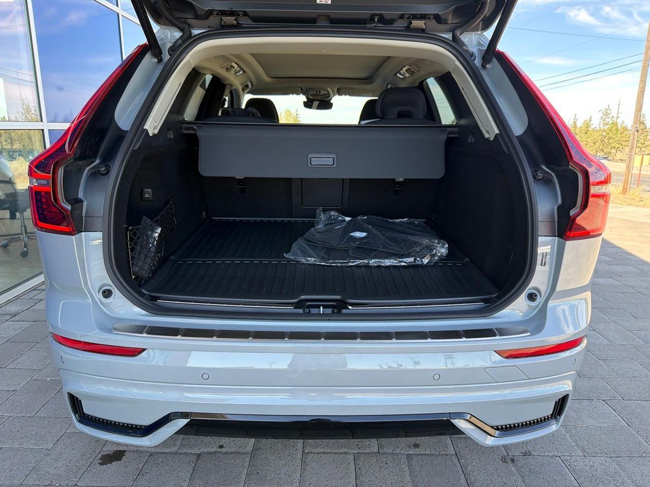 2026 Volvo XC60 Plug-In Hybrid T8 Plus Bend OR
