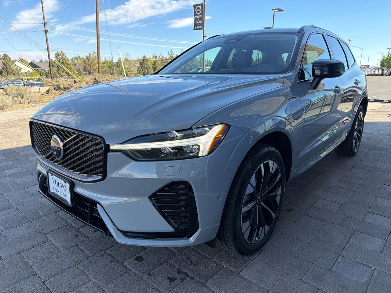 2026 Volvo XC60 Plug-In Hybrid T8 Plus Bend OR