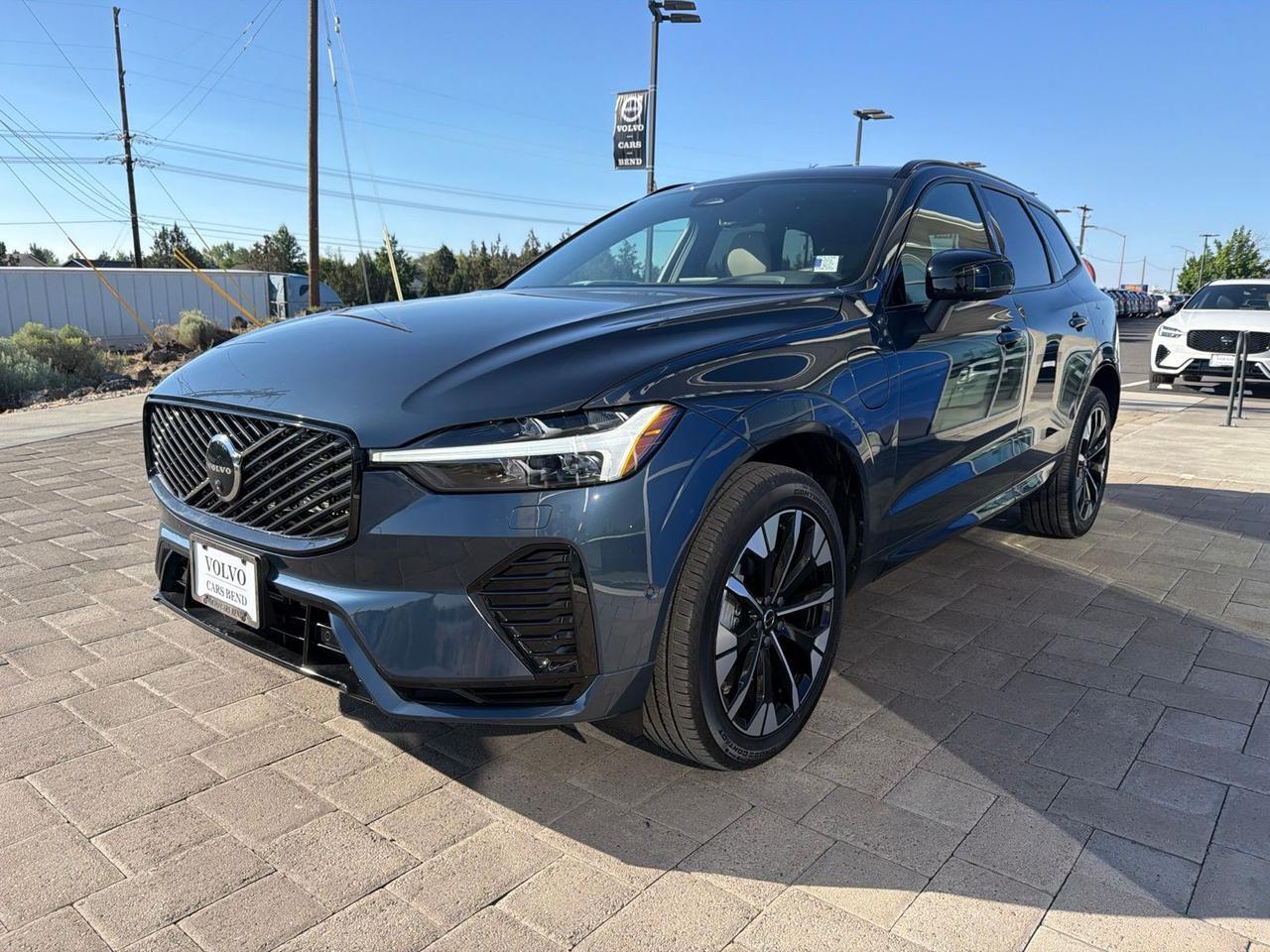 2026 Volvo XC60 Plug-In Hybrid T8 Plus Bend OR