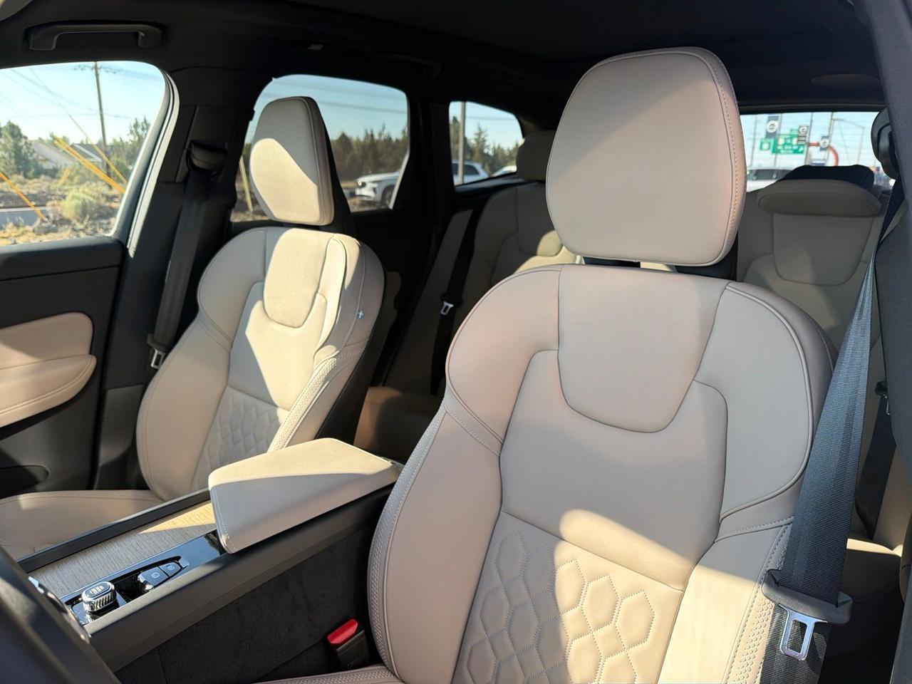 2026 Volvo XC60 Plug-In Hybrid T8 Plus Bend OR