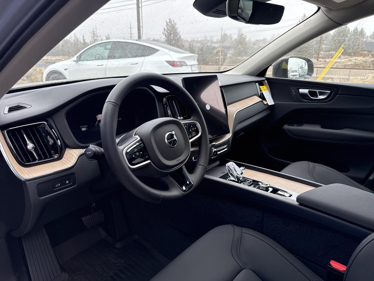 2026 Volvo XC60 Plug-In Hybrid T8 Plus Bend OR