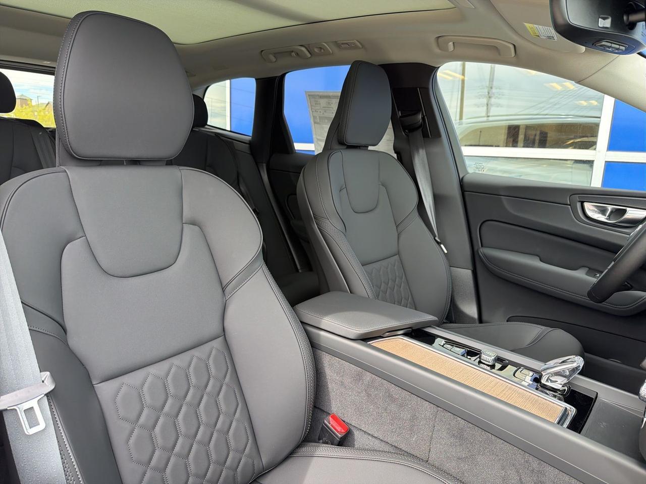 2026 Volvo XC60 Plug-In Hybrid T8 Plus Bend OR