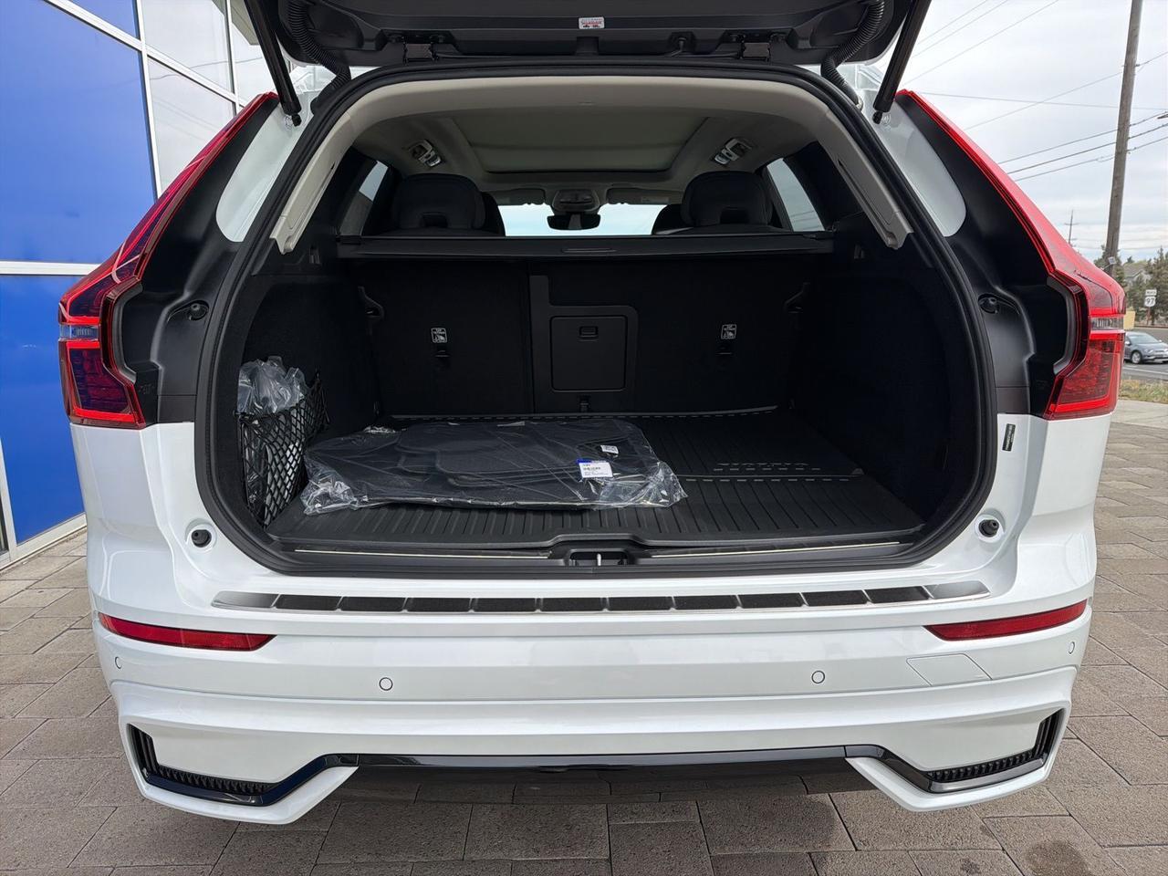 2026 Volvo XC60 Plug-In Hybrid T8 Plus Bend OR