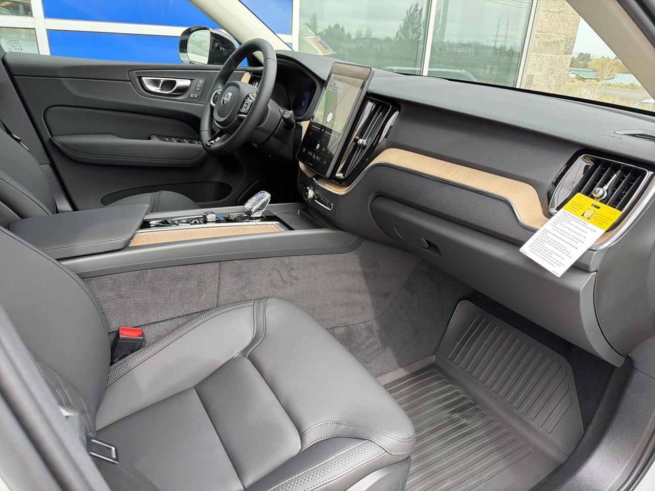 2026 Volvo XC60 Plug-In Hybrid T8 Plus Bend OR