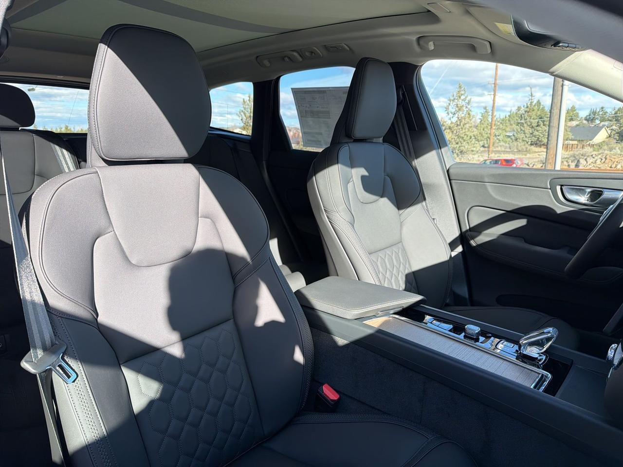 2026 Volvo XC60 Plug-In Hybrid T8 Plus Bend OR