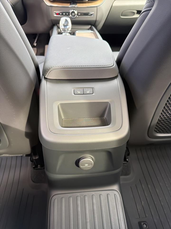 2026 Volvo XC60 Plug-In Hybrid T8 Plus Bend OR