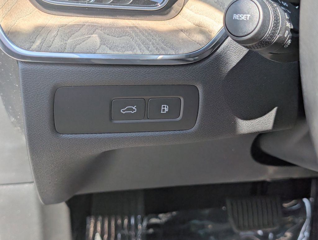 2026 Volvo XC60 Plug-In Hybrid T8 Plus Hunt Valley MD