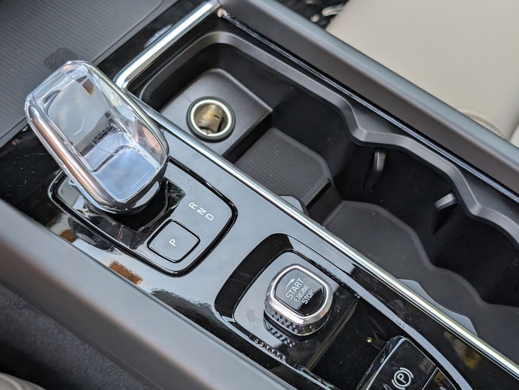 2026 Volvo XC60 Plug-In Hybrid T8 Plus Hunt Valley MD
