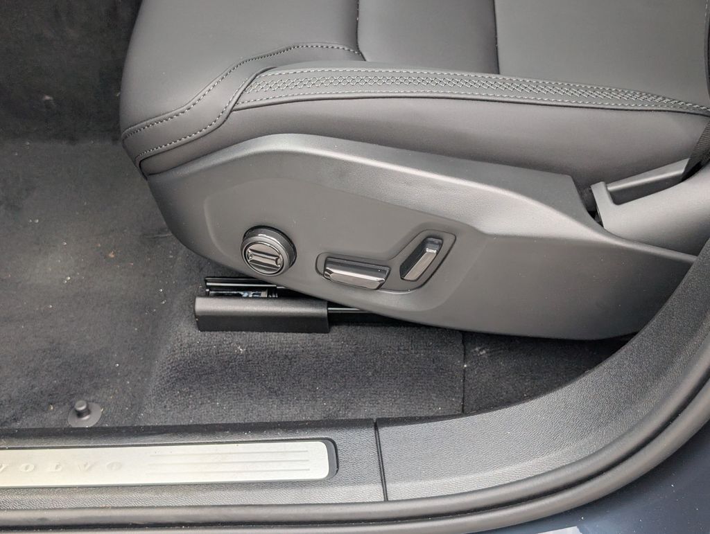 2026 Volvo XC60 Plug-In Hybrid T8 Plus Hunt Valley MD