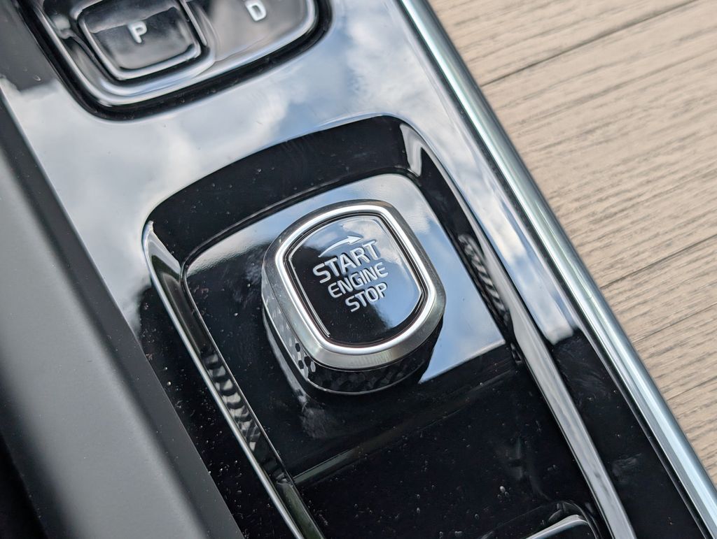 2026 Volvo XC60 Plug-In Hybrid T8 Plus Hunt Valley MD