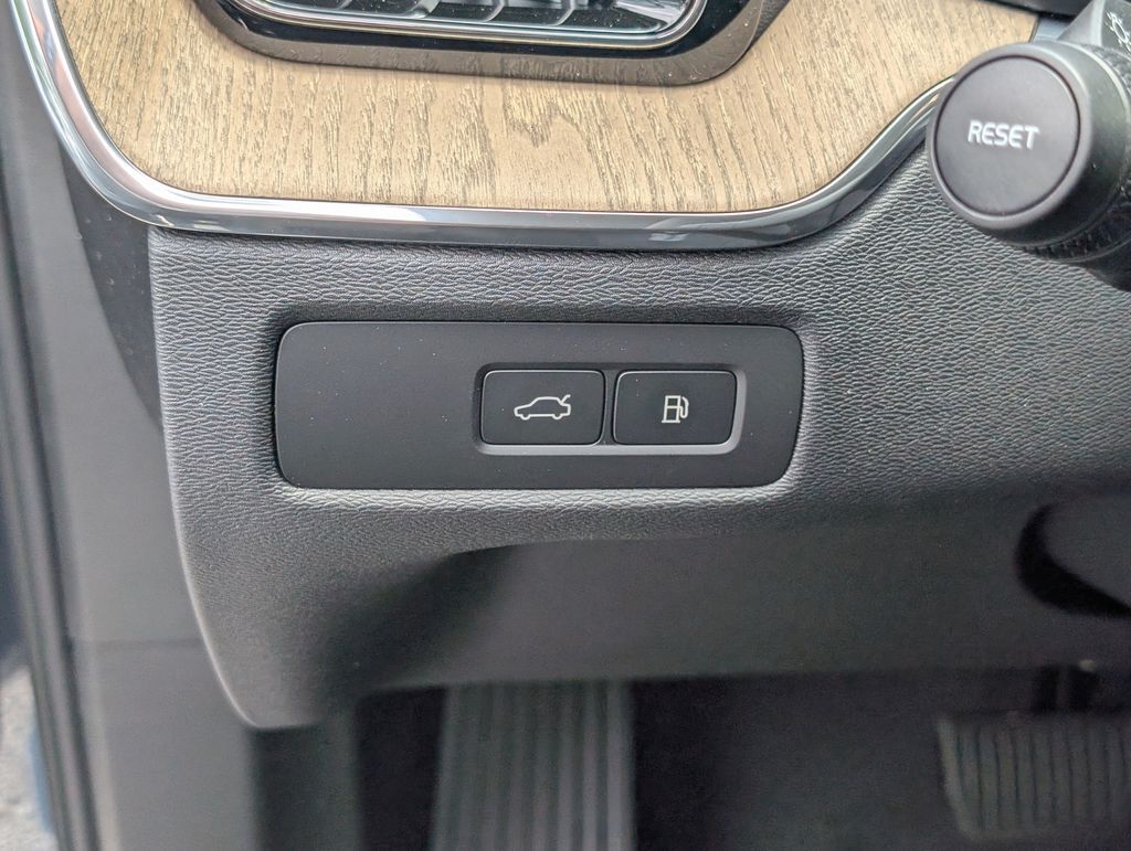 2026 Volvo XC60 Plug-In Hybrid T8 Plus Hunt Valley MD