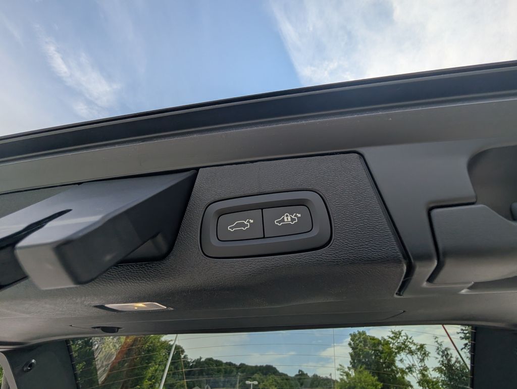 2026 Volvo XC60 Plug-In Hybrid T8 Plus Hunt Valley MD