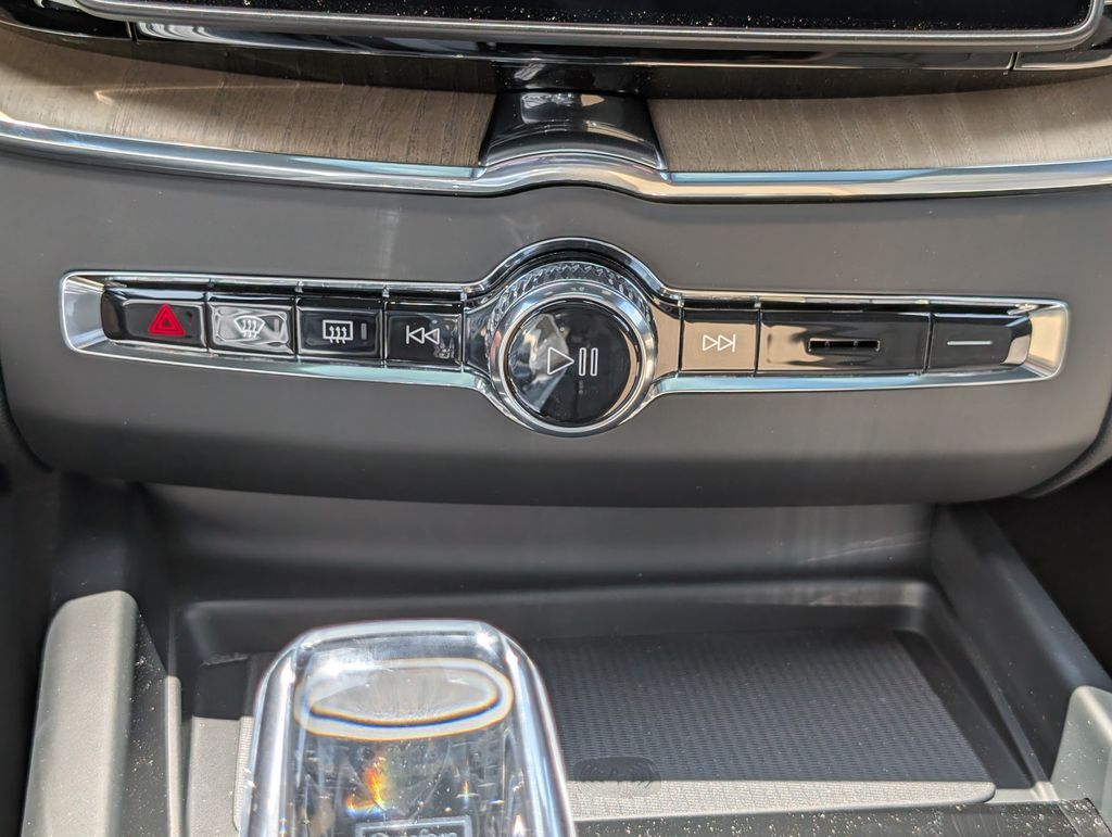 2026 Volvo XC60 Plug-In Hybrid T8 Plus Hunt Valley MD