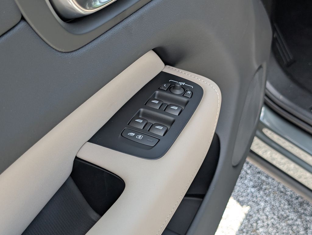 2026 Volvo XC60 Plug-In Hybrid T8 Plus Hunt Valley MD