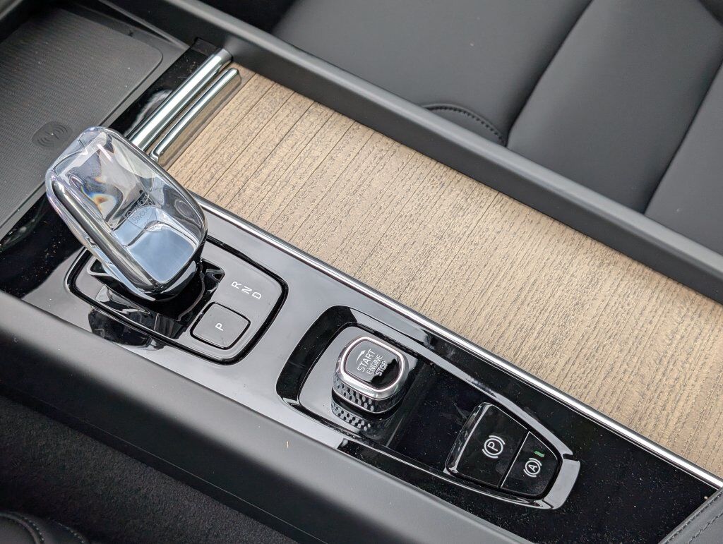 2026 Volvo XC60 Plug-In Hybrid T8 Plus Hunt Valley MD