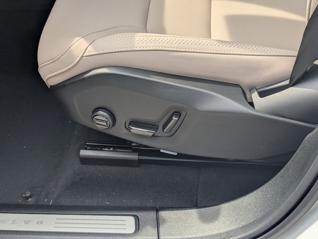2026 Volvo XC60 Plug-In Hybrid T8 Plus Hunt Valley MD