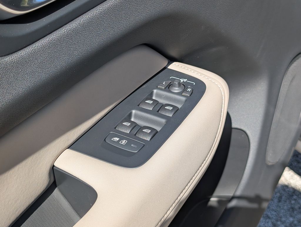 2026 Volvo XC60 Plug-In Hybrid T8 Plus Hunt Valley MD