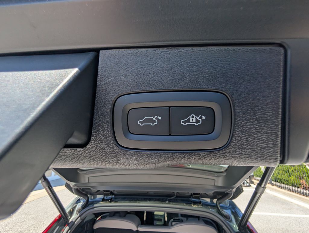 2026 Volvo XC60 Plug-In Hybrid T8 Plus Hunt Valley MD