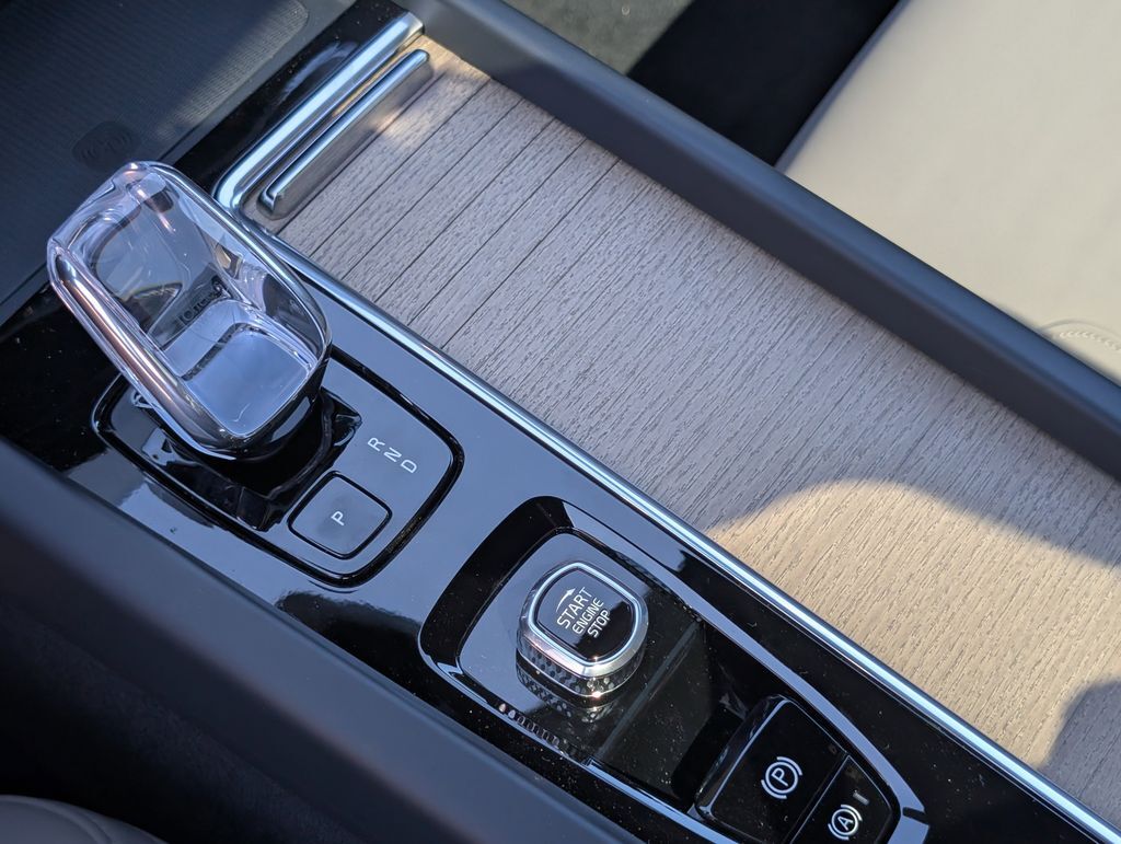 2026 Volvo XC60 Plug-In Hybrid T8 Plus Hunt Valley MD