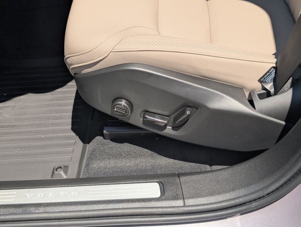 2026 Volvo XC60 Plug-In Hybrid T8 Plus Hunt Valley MD