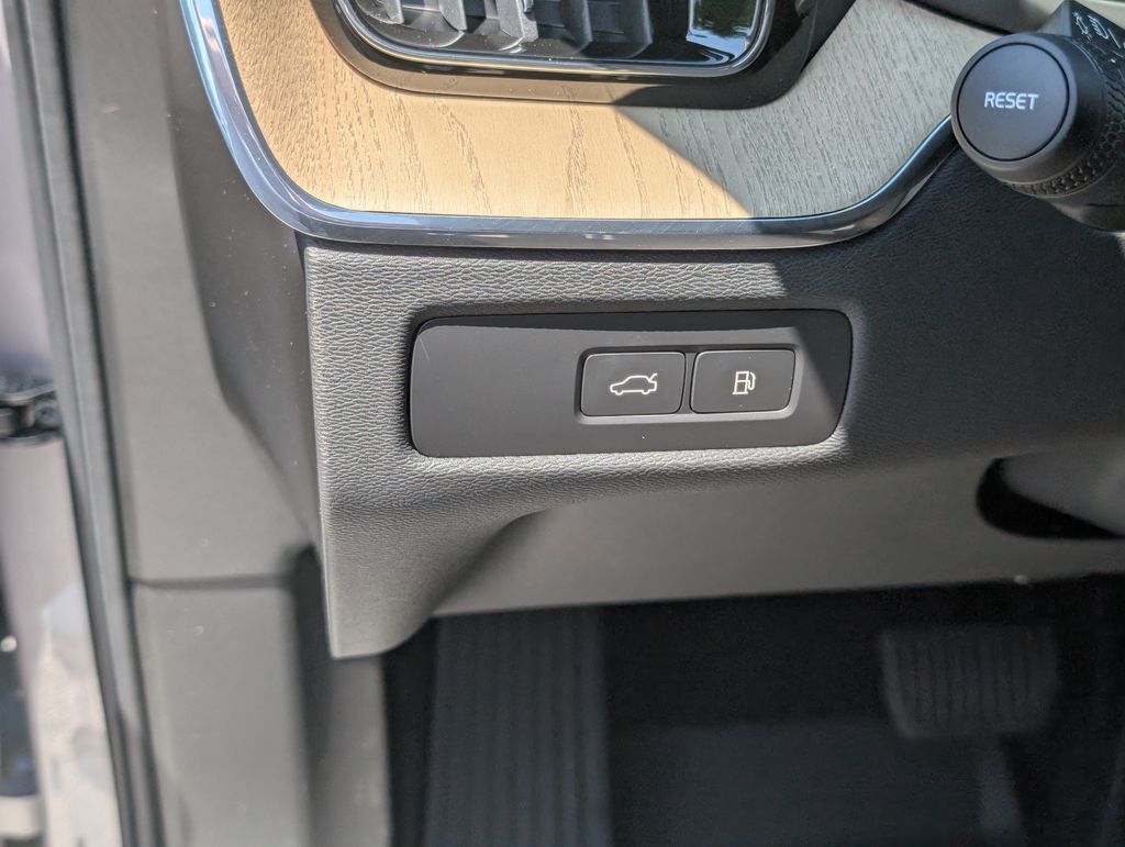 2026 Volvo XC60 Plug-In Hybrid T8 Plus Hunt Valley MD