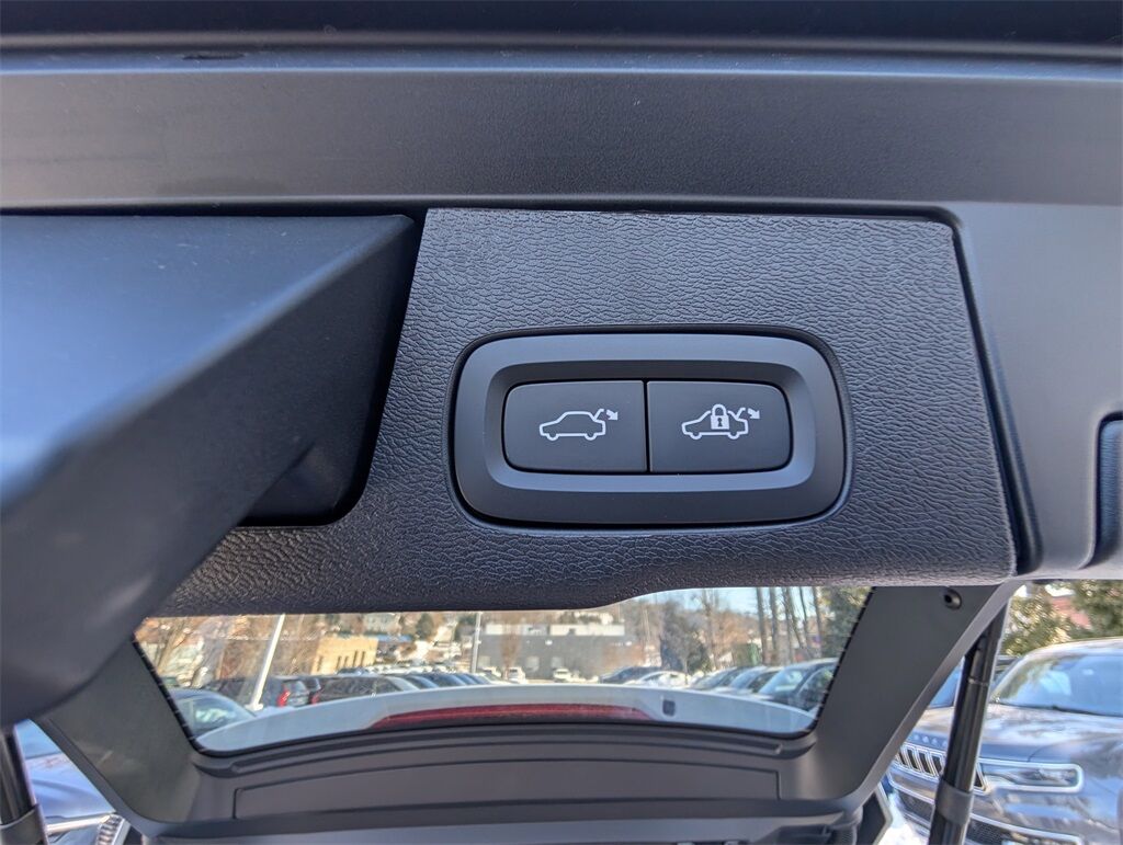 2026 Volvo XC60 Plug-In Hybrid T8 Plus Hunt Valley MD