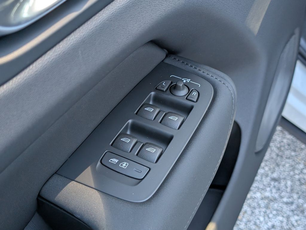 2026 Volvo XC60 Plug-In Hybrid T8 Plus Hunt Valley MD