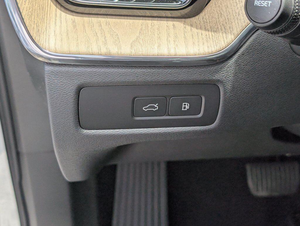 2026 Volvo XC60 Plug-In Hybrid T8 Plus Hunt Valley MD